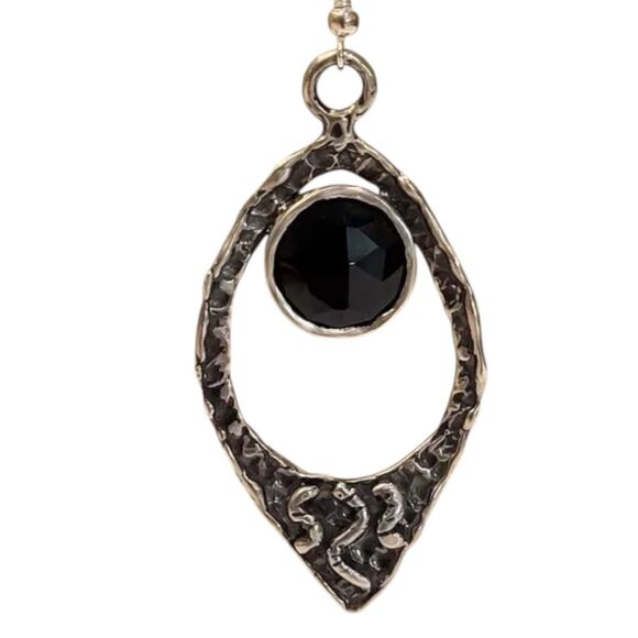 Tear Drop Pierced Earrings Hammered Silver Round Black Stone 2 inch drop - Picture 5 of 13
